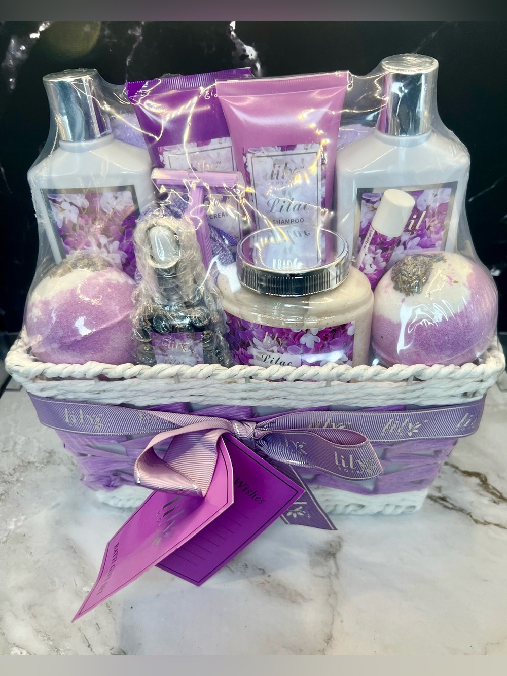 Lily Roy 17-Piece Lavender Lilac Spa Gift Basket Still Wrapped